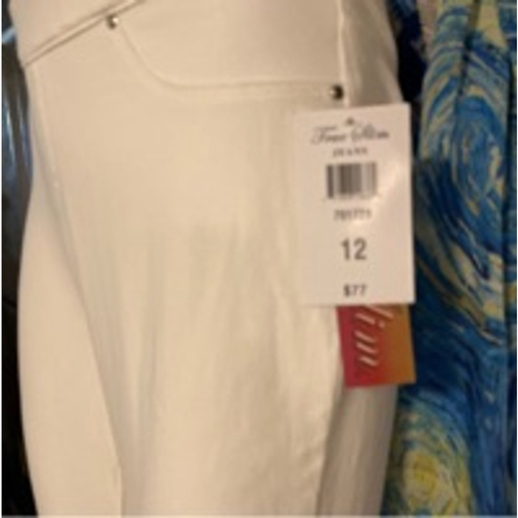 True slim jeggings size 12 NWT SIZE 12 IN WHITE - Picture 3 of 5